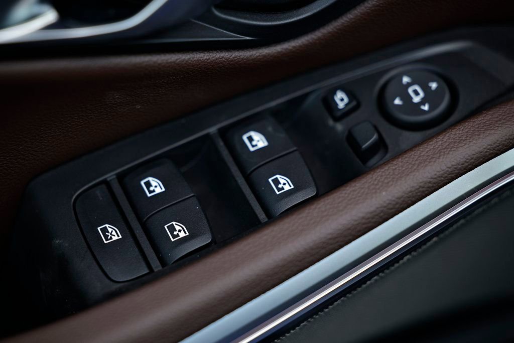 New 2026 BMW 330i Sedan w/ M Sport Package image 19