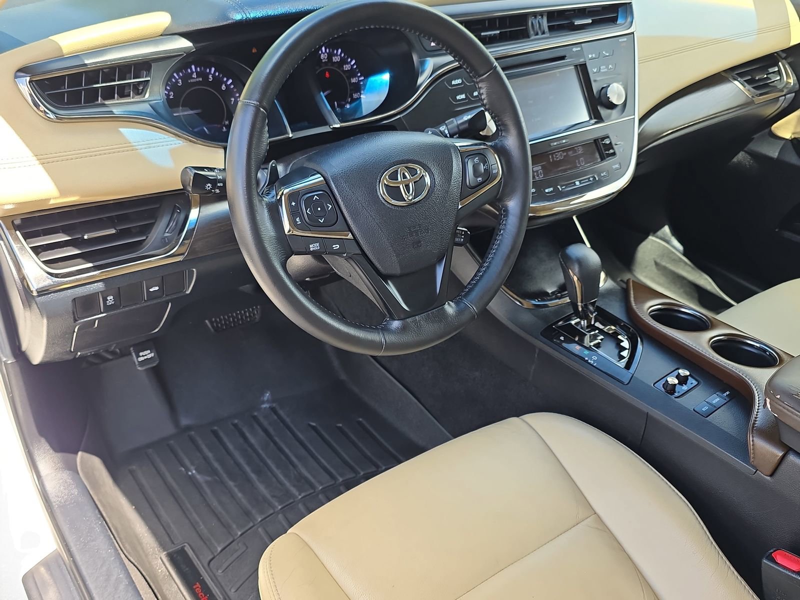 Used 2016 Toyota Avalon XLE FWD image 15