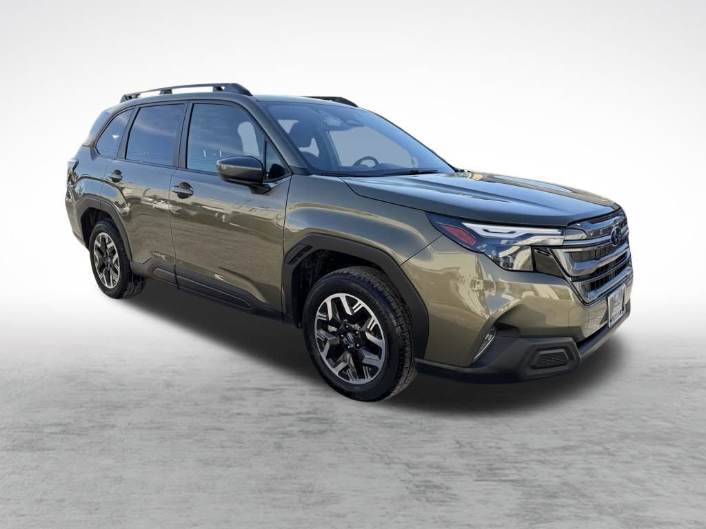 Used 2025 Subaru Forester Premium image 4