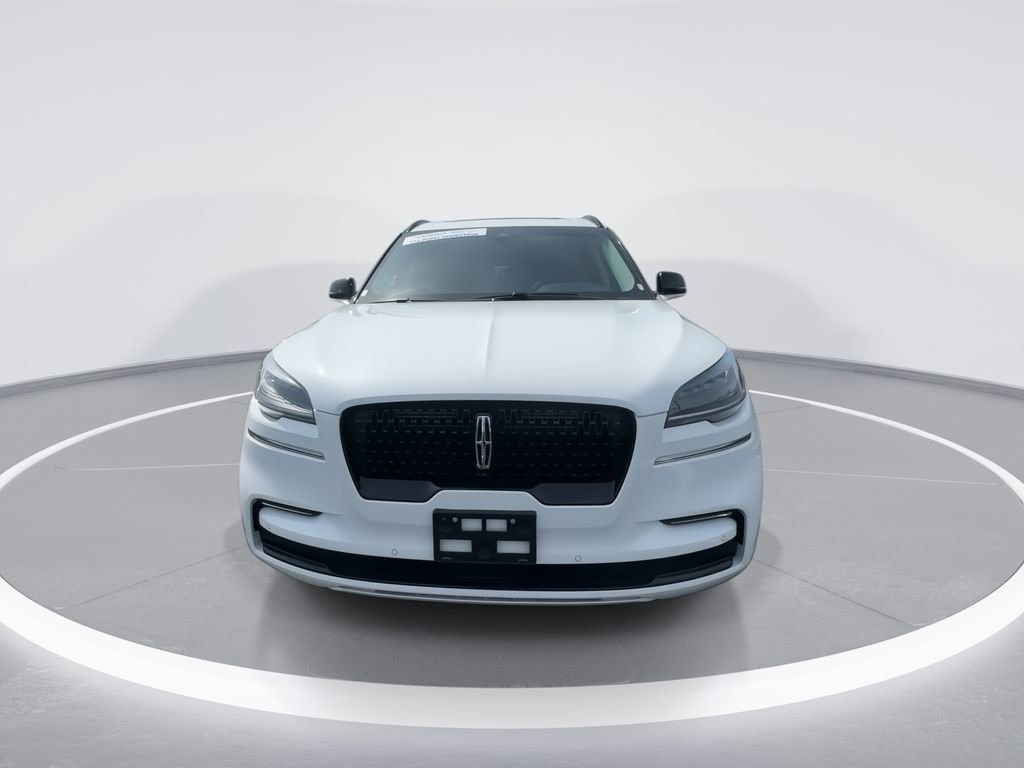 Used 2023 Lincoln Aviator Reserve w/ Jet Appearance Package AWD/4WD image 3