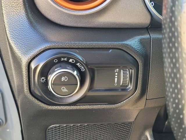 Certified 2023 Jeep Gladiator Mojave w/ Cold Weather Group image 27