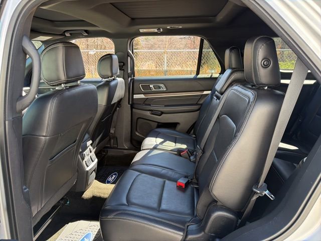 Used 2017 Ford Explorer Limited image 22