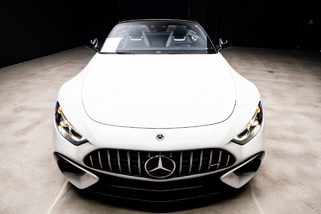 Used 2022 Mercedes-Benz SL 55 AMG 4MATIC w/ Driver Assistance Package image 3