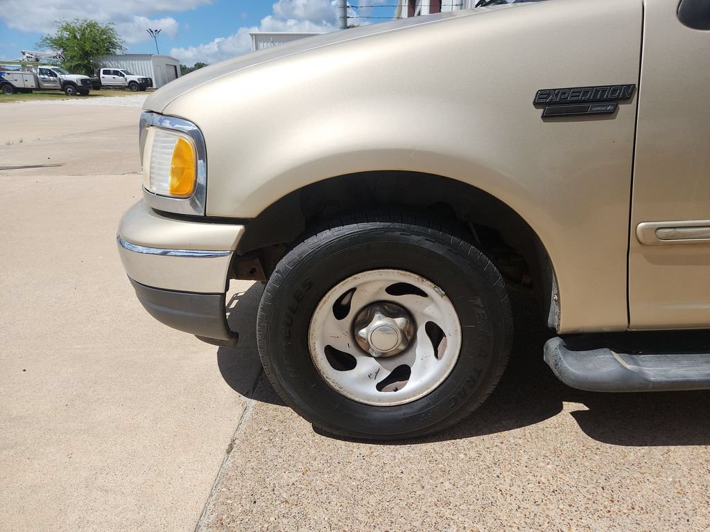 Used 2000 Ford Expedition XLT RWD image 14