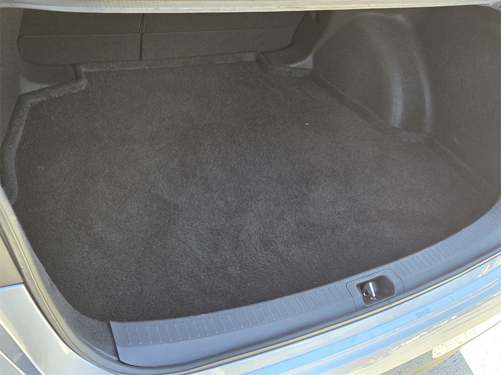 Used 2025 Toyota Corolla LE image 13