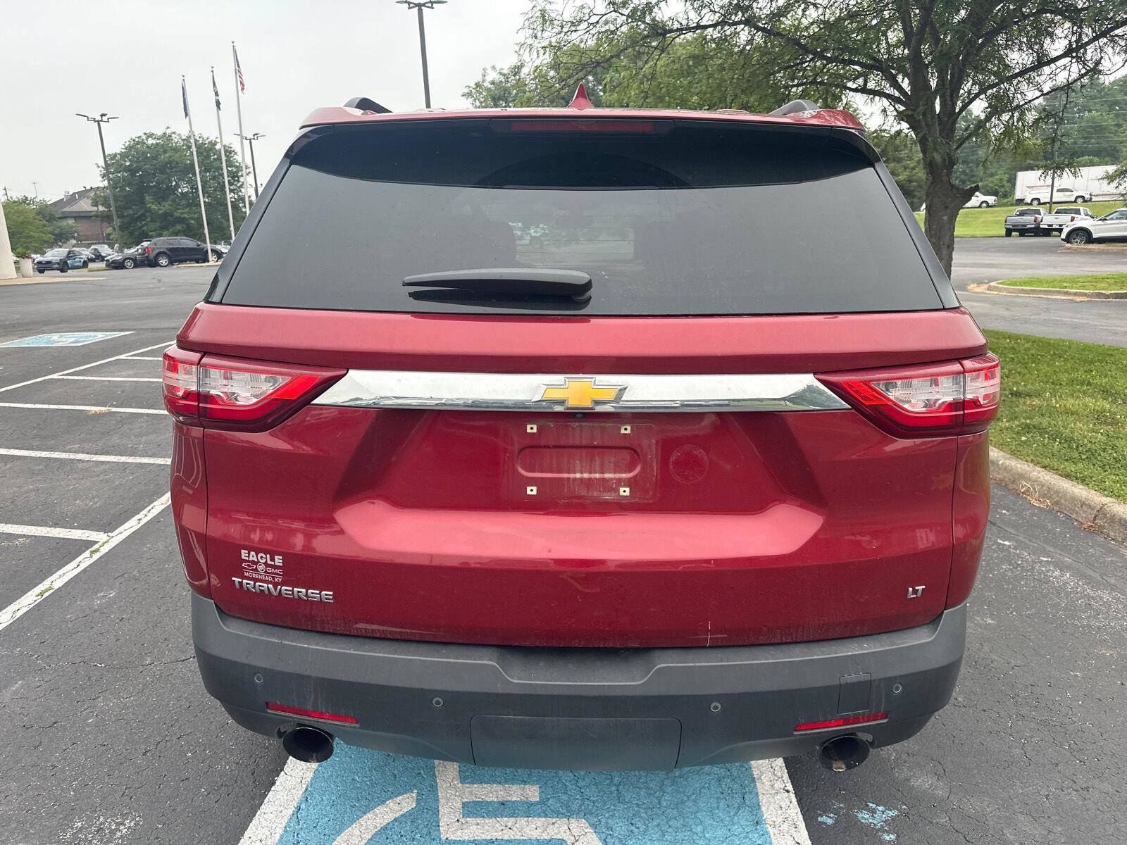 Used 2019 Chevrolet Traverse LT FWD image 11