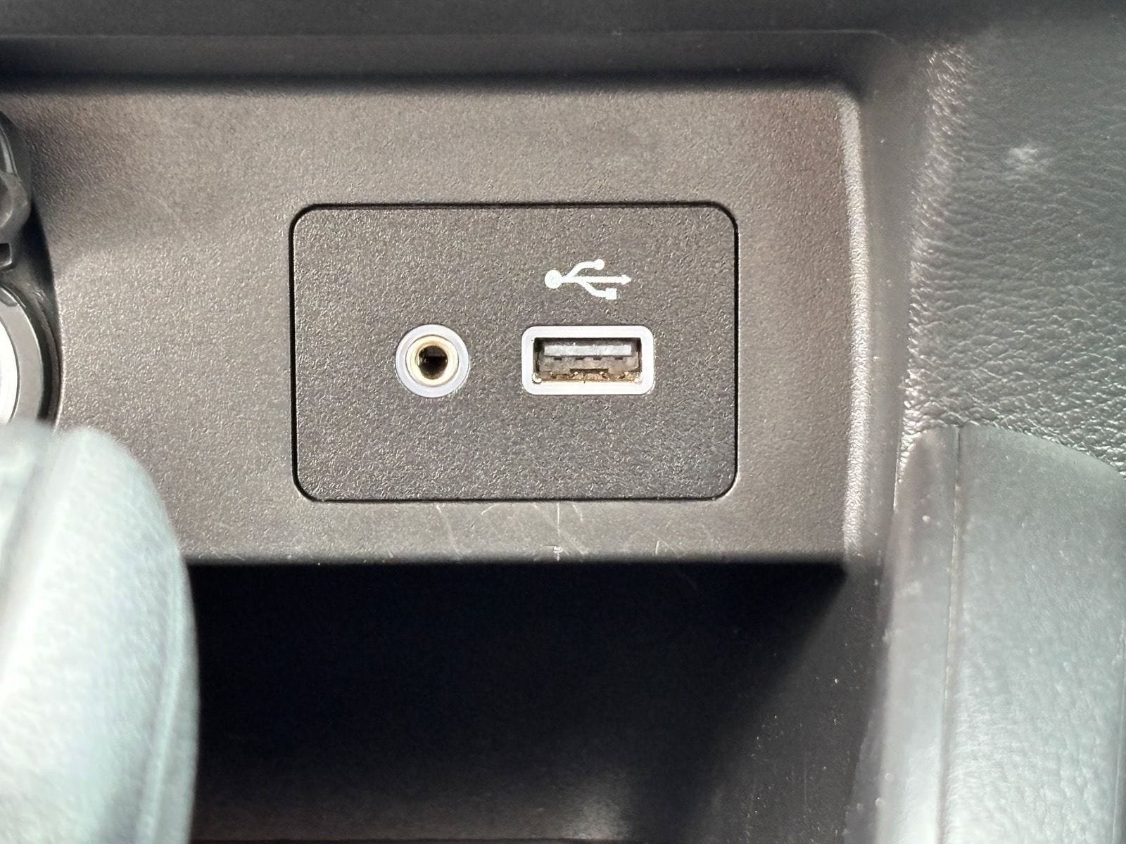 Certified 2023 Nissan Versa SV FWD image 23