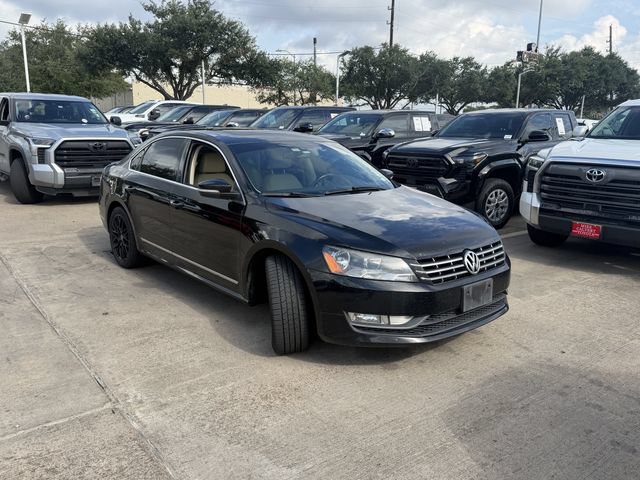 Used 2013 Volkswagen Passat TDI SE FWD image 3