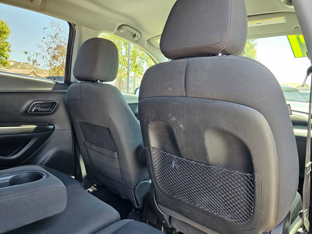Used 2021 Chevrolet Trax LS w/ Tint and Cruise Package FWD image 16