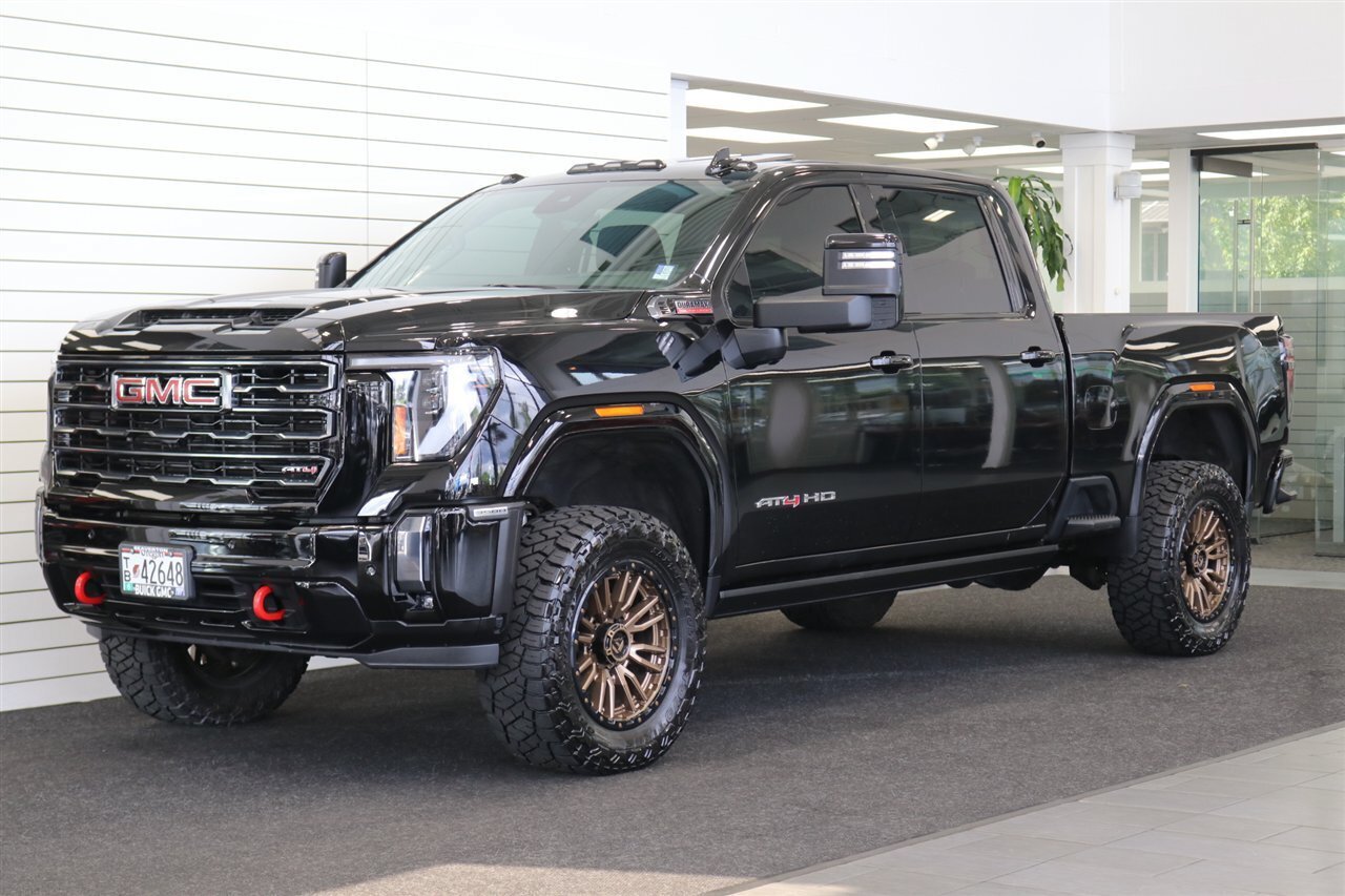Used 2024 GMC Sierra 3500 AT4 w/ AT4 Premium Plus Package AWD/4WD image 3