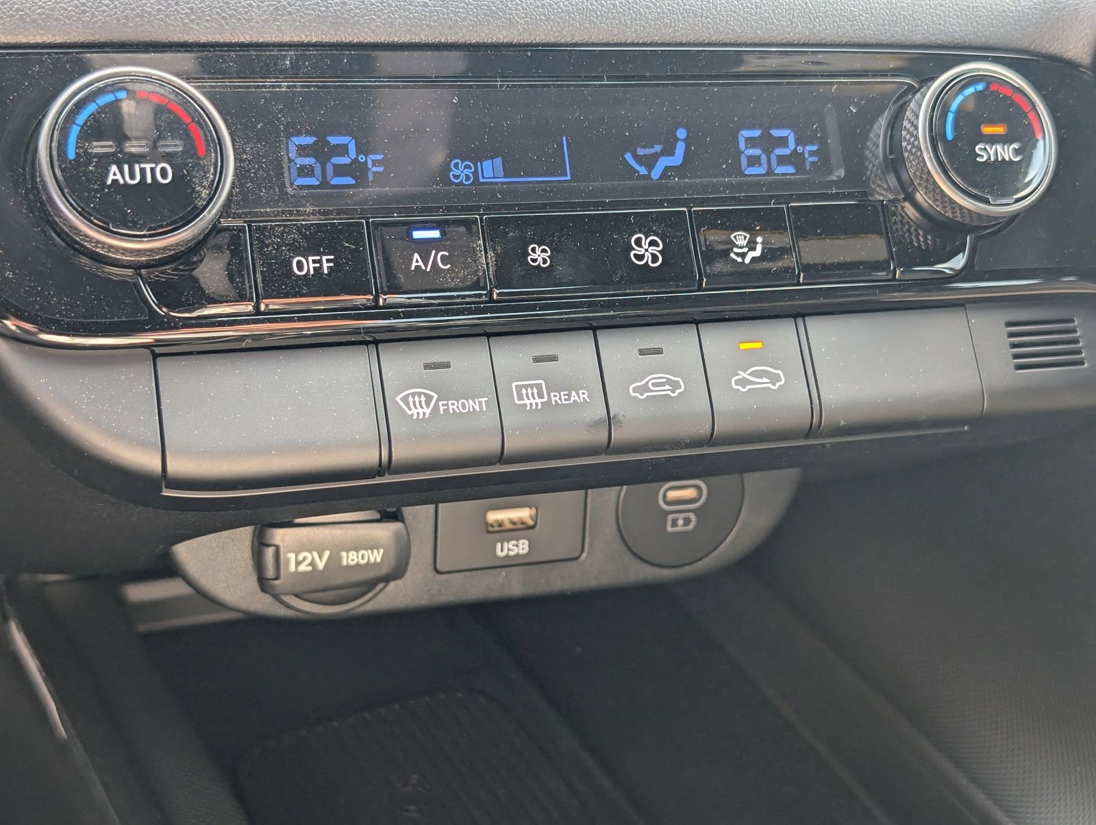 New 2025 Hyundai Elantra Sport image 10