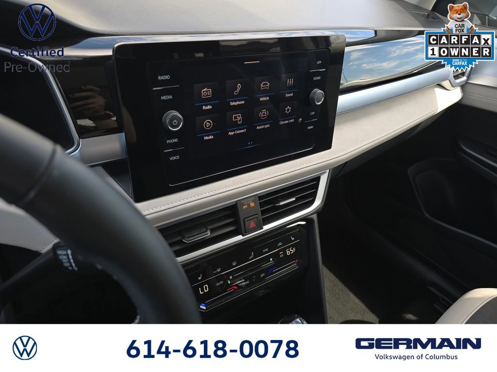 Used 2025 Volkswagen Taos SE w/ Panoramic Sunroof Package FWD image 24