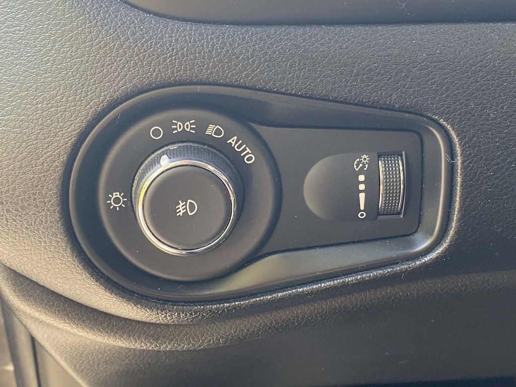 Used 2020 Jeep Renegade Sport AWD/4WD image 16