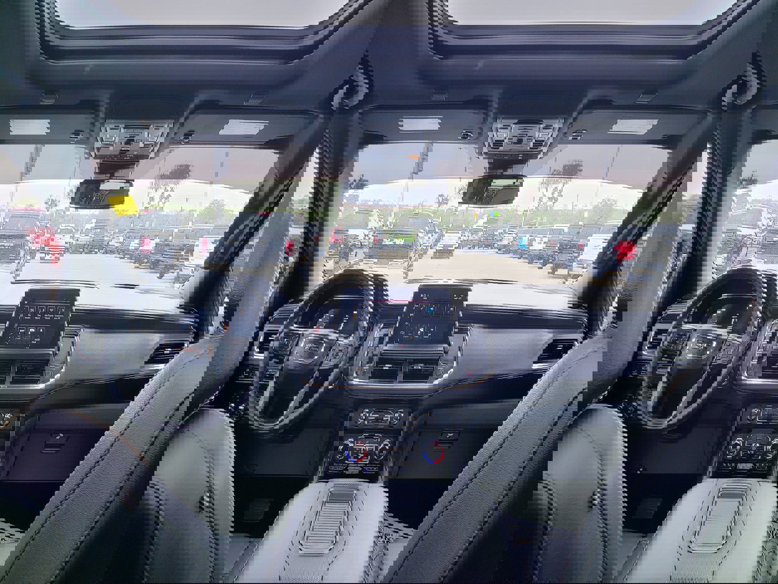 Used 2024 GMC Yukon AT4 w/ Technology Package image 21