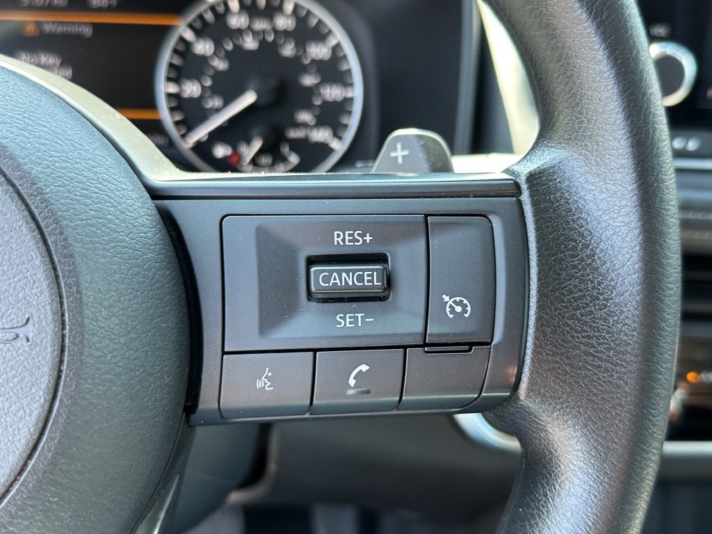 Used 2024 Nissan Rogue S FWD image 23