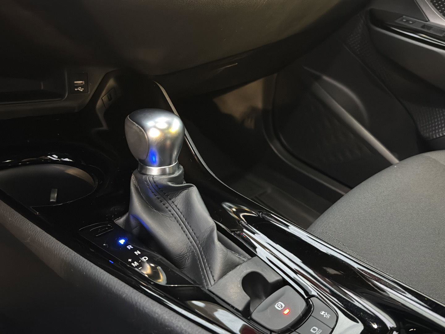 Certified 2022 Toyota C-HR Nightshade image 23