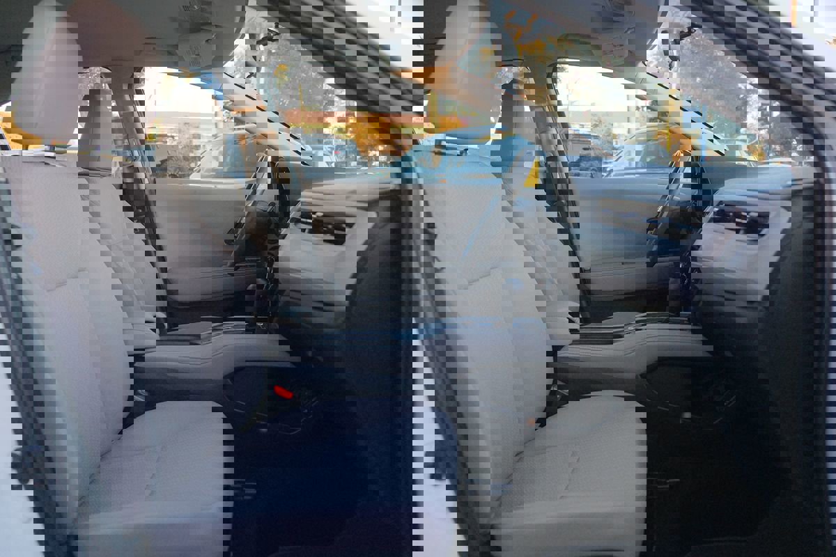 Used 2017 Honda HR-V LX image 27