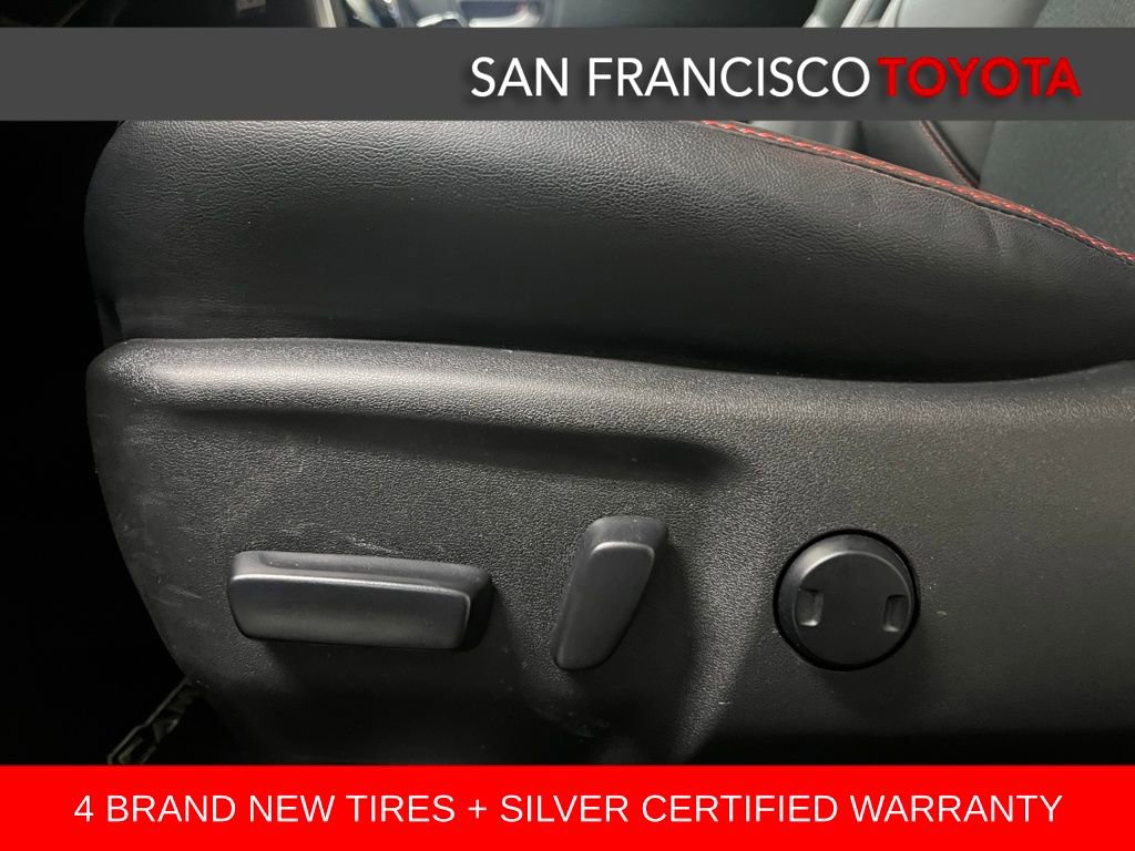 Certified 2016 Toyota Camry SE image 12