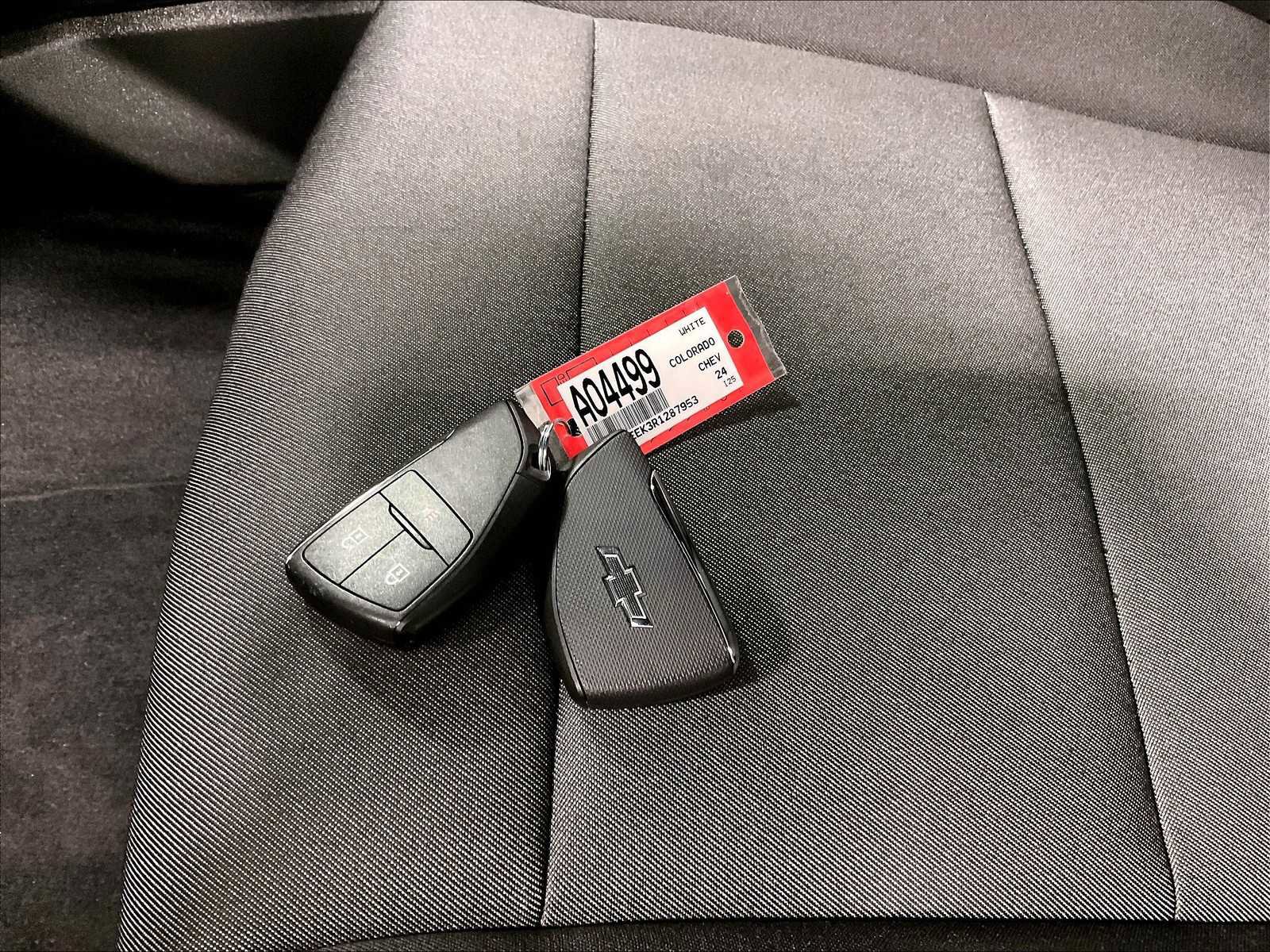 Used 2024 Chevrolet Colorado Trail Boss image 29