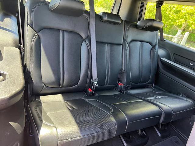 Certified 2024 Jeep Wagoneer L Series III w/ Flexible Seating Group AWD/4WD image 28