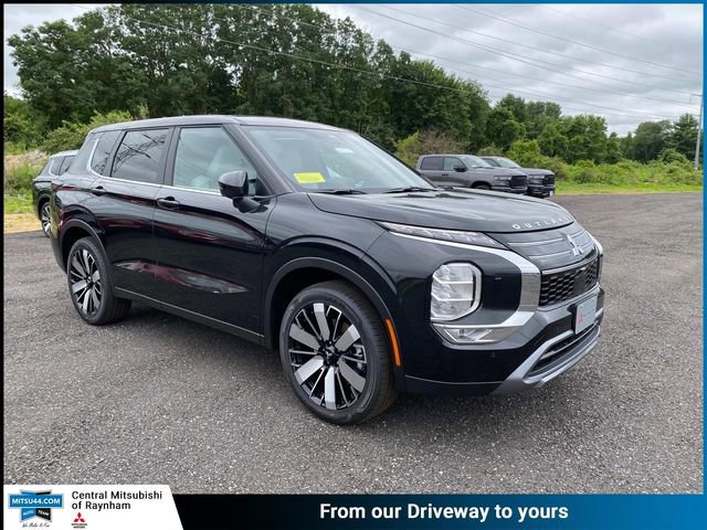 New 2025 Mitsubishi Outlander SE