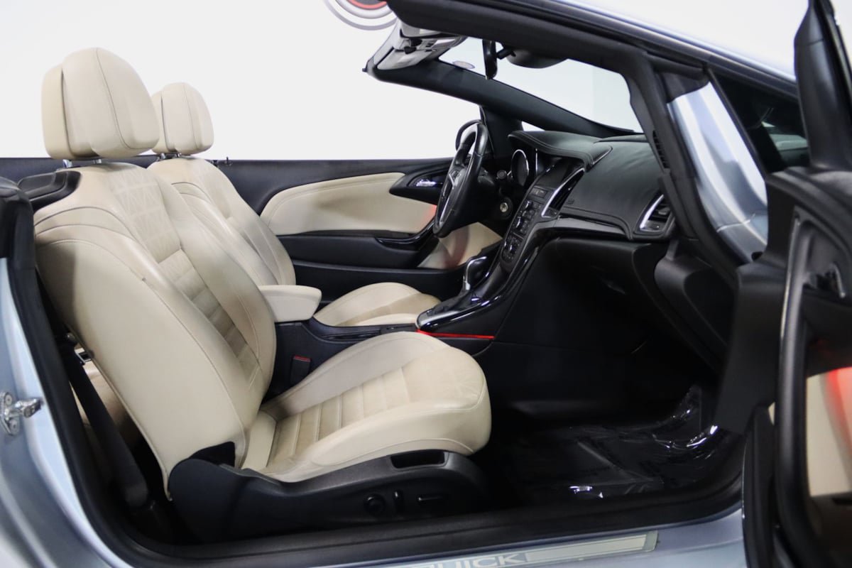 Used 2018 Buick Cascada Premium FWD image 64