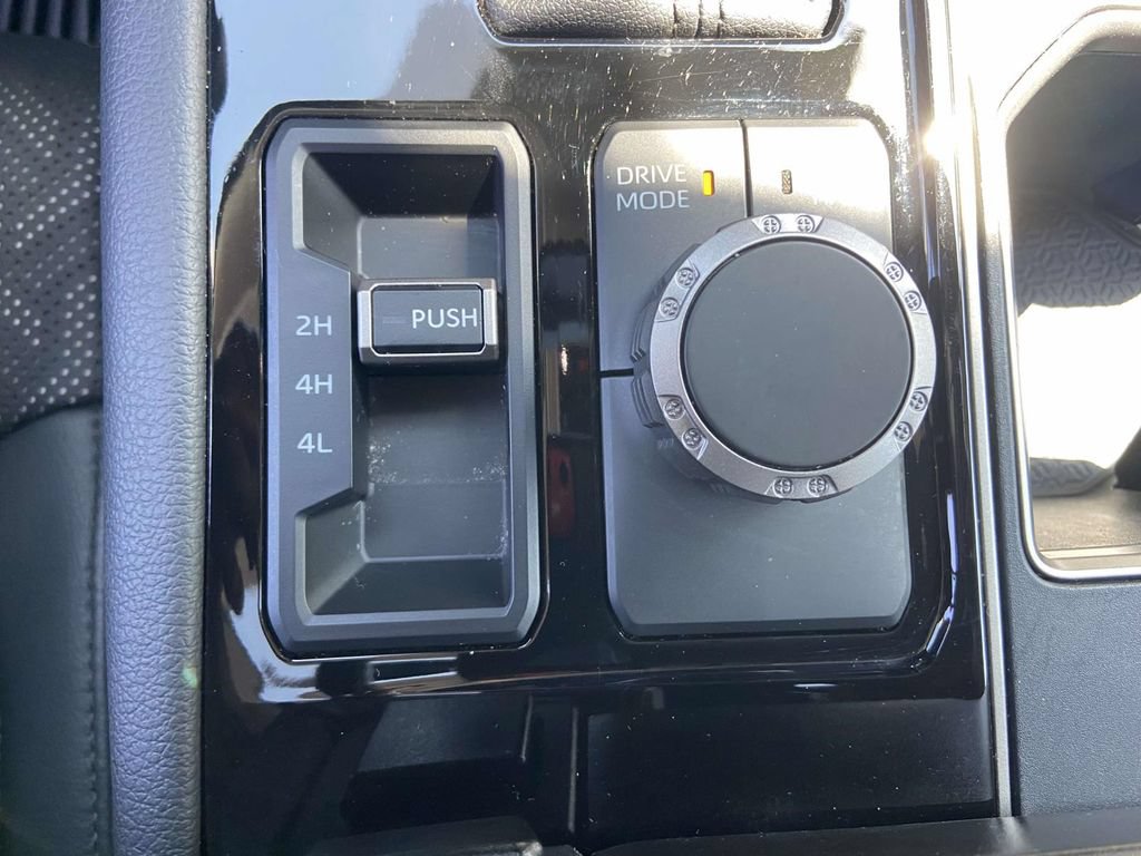 Used 2023 Toyota Tundra Limited AWD/4WD image 33