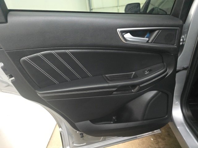 Used 2023 Ford Edge ST image 14