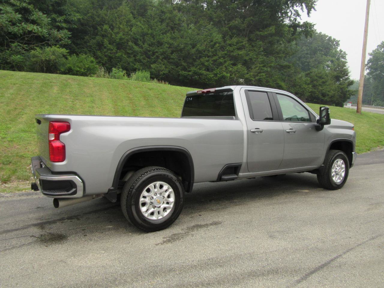 Used 2025 Chevrolet Silverado 2500 LT w/ Safety Package AWD/4WD image 3