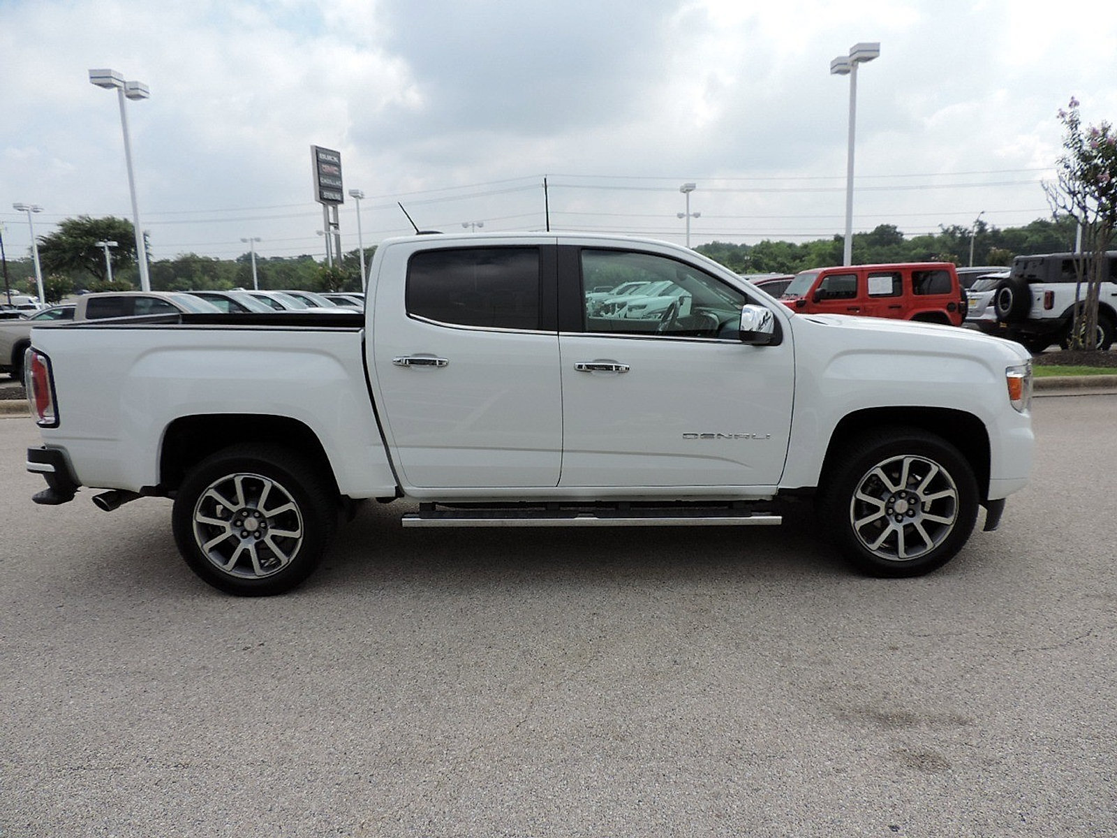 Certified 2021 GMC Canyon Denali RWD image 4