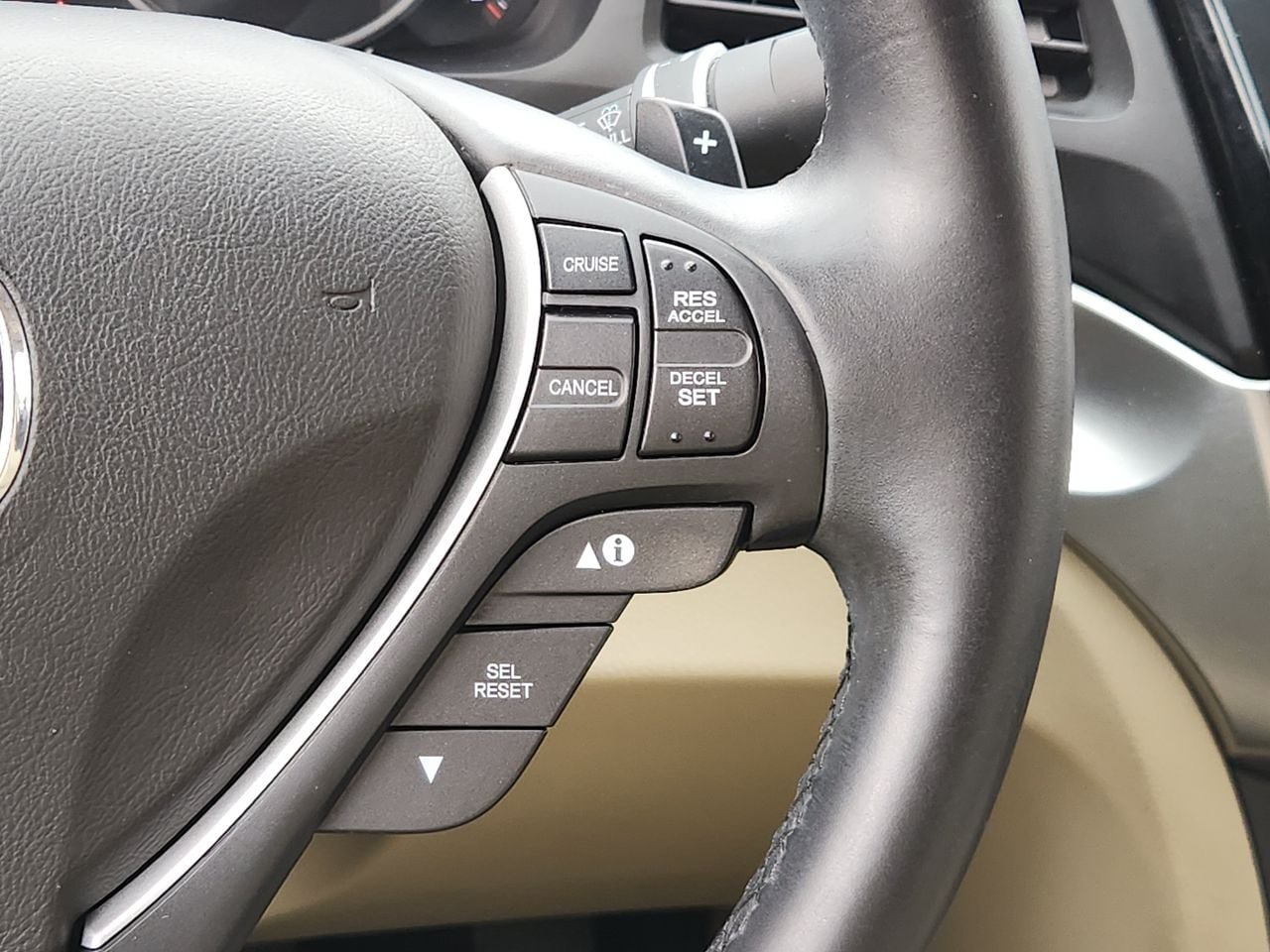 Used 2016 Acura ILX w/ Technology Plus Package FWD image 28
