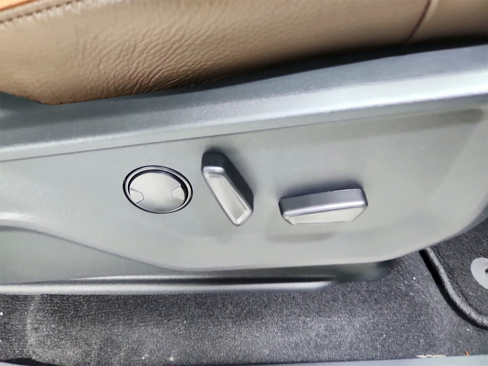 New 2025 Ford Expedition King Ranch image 40