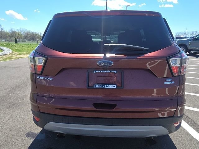 Used 2018 Ford Escape SE image 9