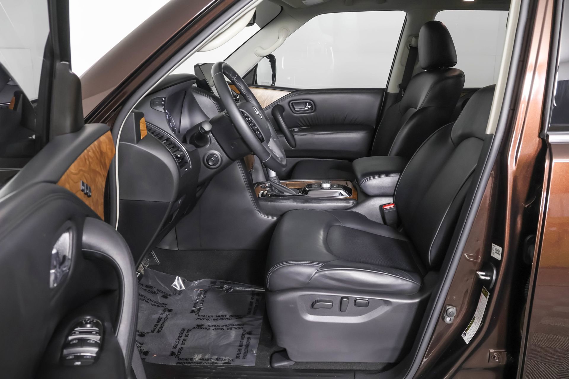 Used 2021 Nissan Armada SL w/ Captain's Chairs Package AWD/4WD image 7