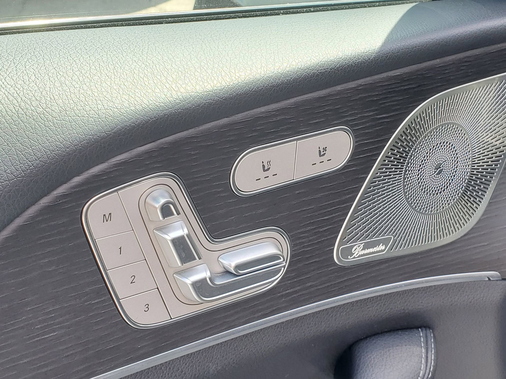 Used 2022 Mercedes-Benz GLE 350 w/ Premium Package image 17