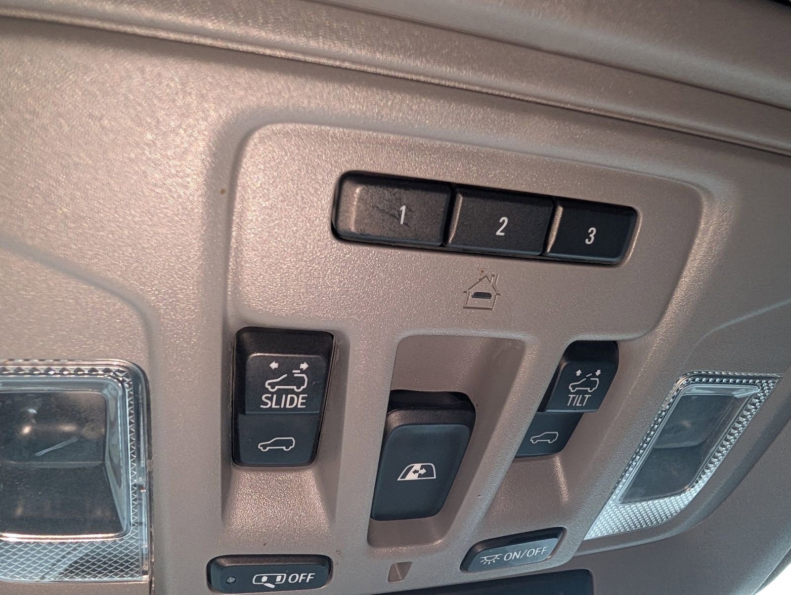 Used 2021 GMC Sierra 1500 Denali w/ Driver Alert Package II AWD/4WD image 34