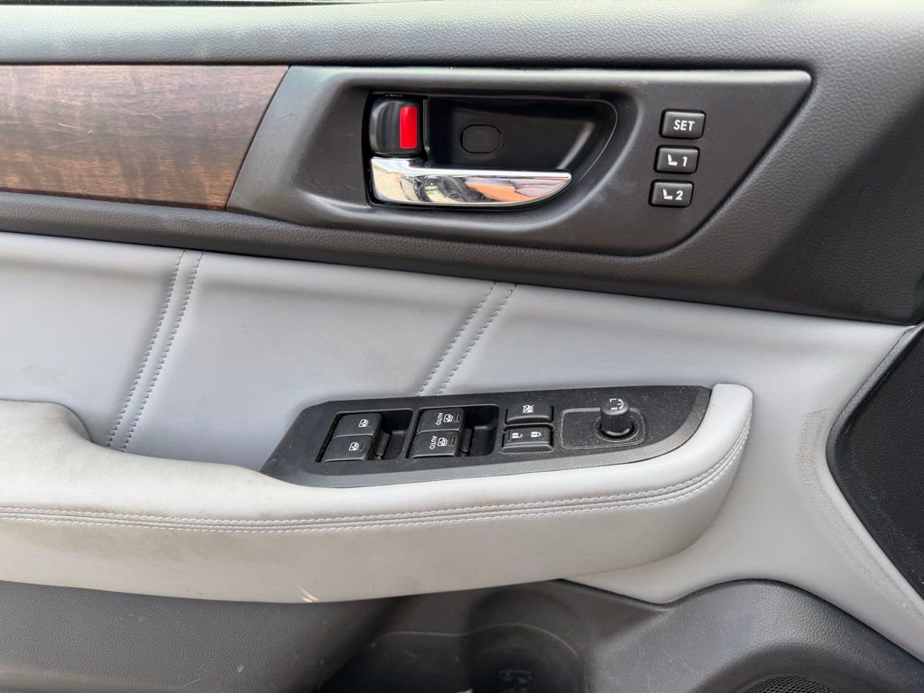 Used 2019 Subaru Outback 3.6R Limited AWD/4WD image 28