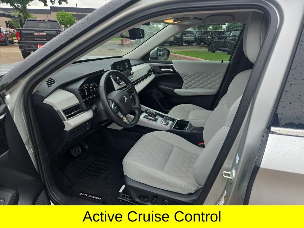 Used 2024 Mitsubishi Outlander SEL FWD image 12