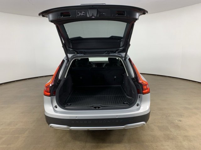 Used 2024 Volvo V90 B6 Cross Country Ultimate w/ Protection Package Premier image 28