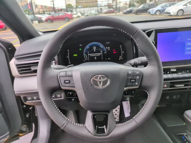 New 2026 Toyota Camry SE w/ Multimedia Upgrade Package AWD/4WD image 15