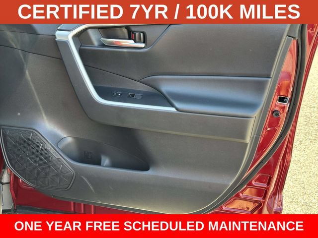 Used 2022 Toyota RAV4 XLE Premium AWD/4WD image 8