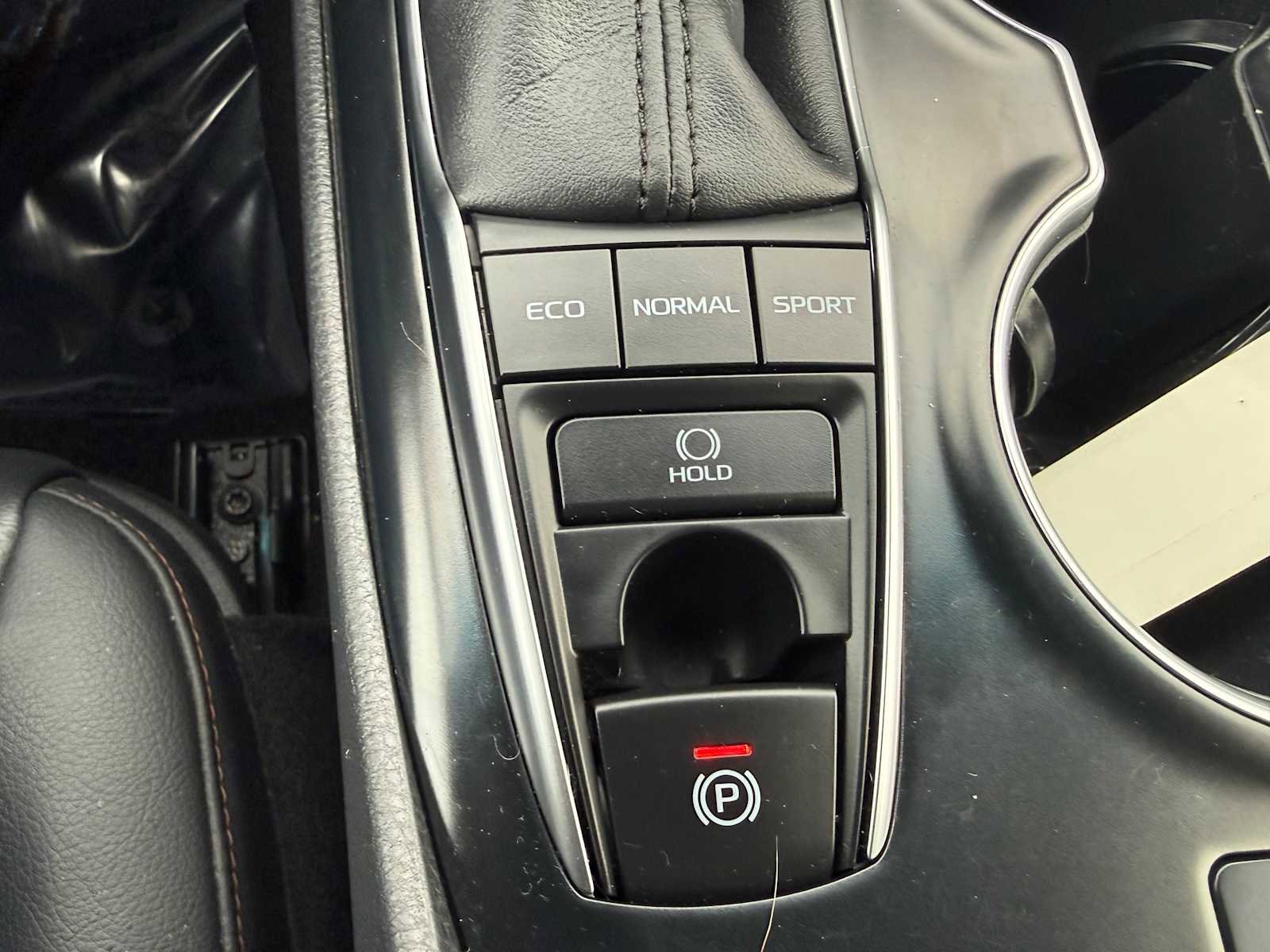 Used 2018 Toyota Camry XLE image 28