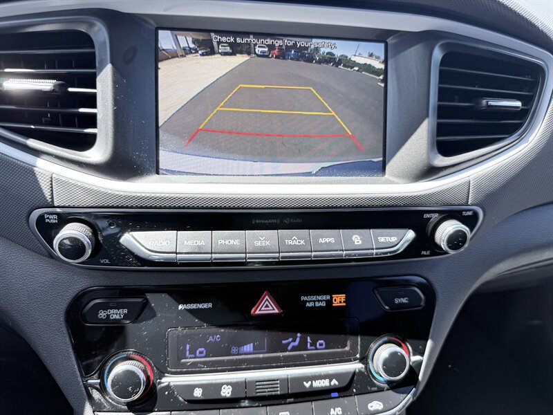 Used 2019 Hyundai Ioniq Plug-In Hybrid FWD image 21