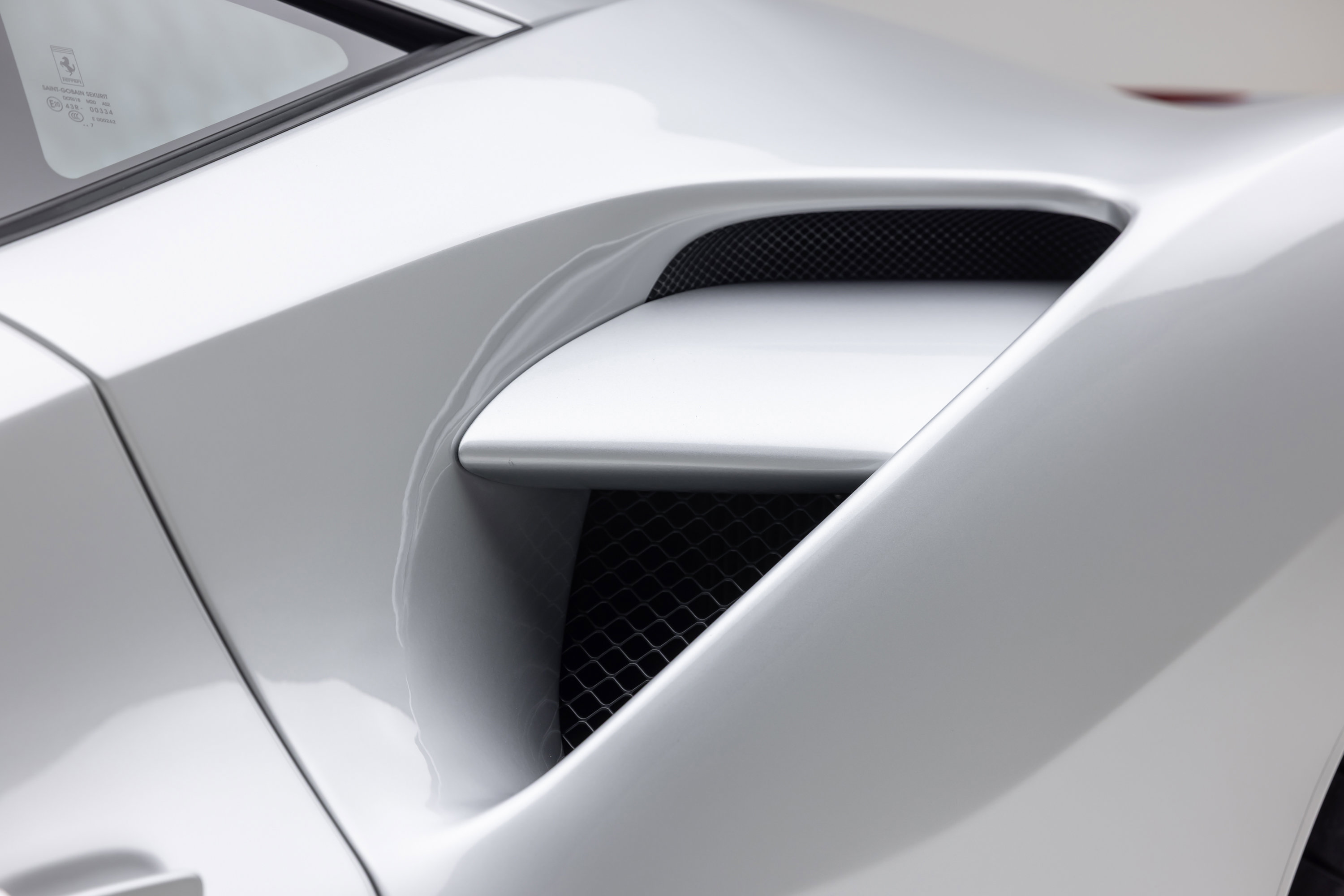 Certified 2018 Ferrari 488 GTB RWD image 19