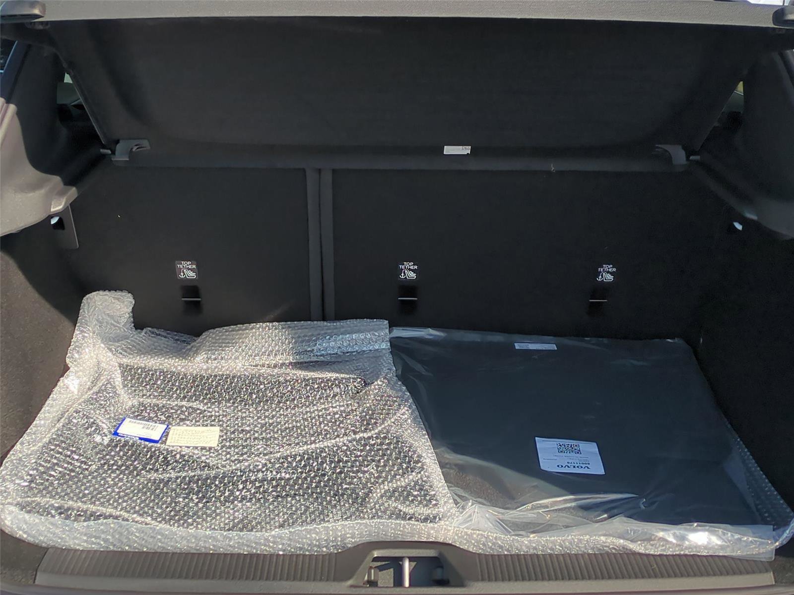 New 2026 Volvo EX30 Cross Country Ultra w/ Protection Package Premier image 22