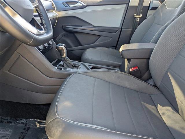 Used 2024 Volkswagen Taos SE image 15