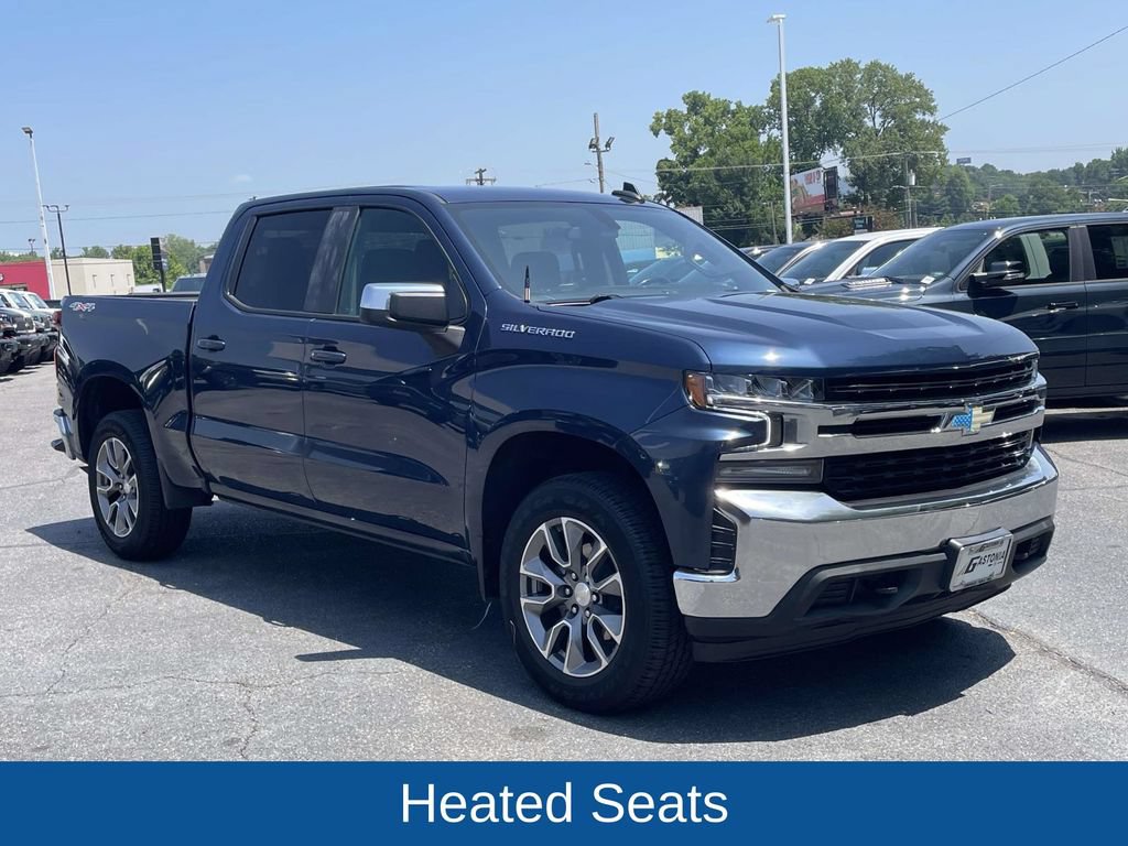 Used 2022 Chevrolet Silverado 1500 LT AWD/4WD image 2