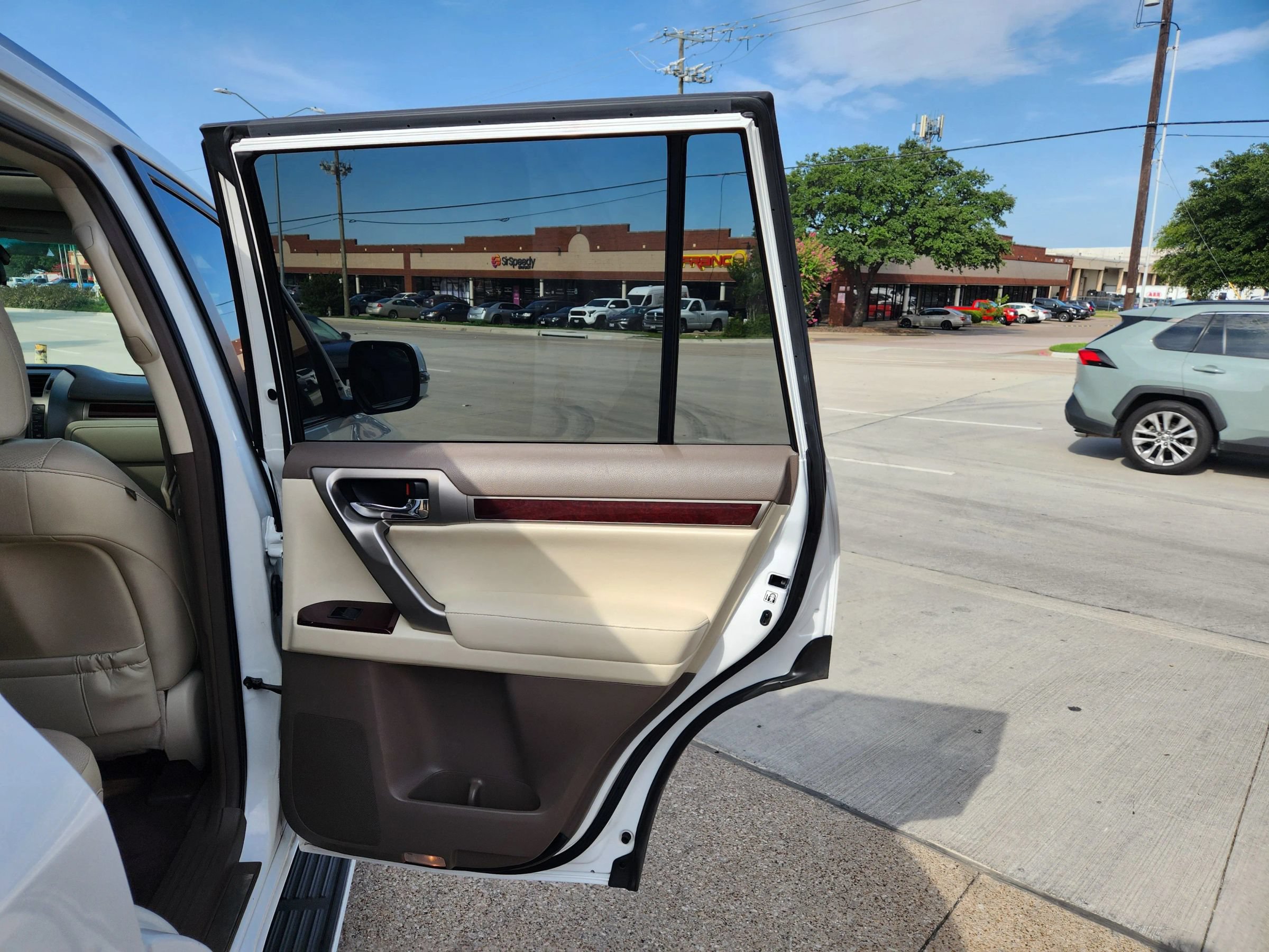 Used 2016 Lexus GX 460 w/ Premium Package AWD/4WD image 13