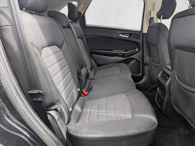 Used 2017 Ford Edge SE image 19