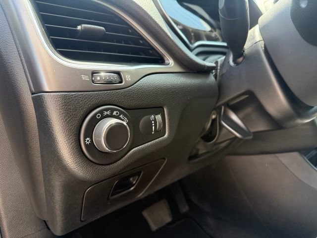 Used 2021 Jeep Cherokee Latitude AWD/4WD image 6